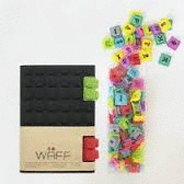 WAFF COMBO CUADERNO MEDIUM+70 CUBOS DE LETRAS ROJO